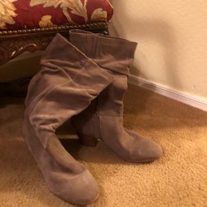 Tan Suede Boots 🔥
